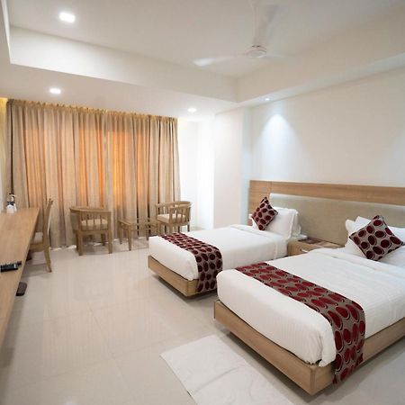 Jet Fox By Aero View Hotel, Delhi Airport New Delhi Exterior photo