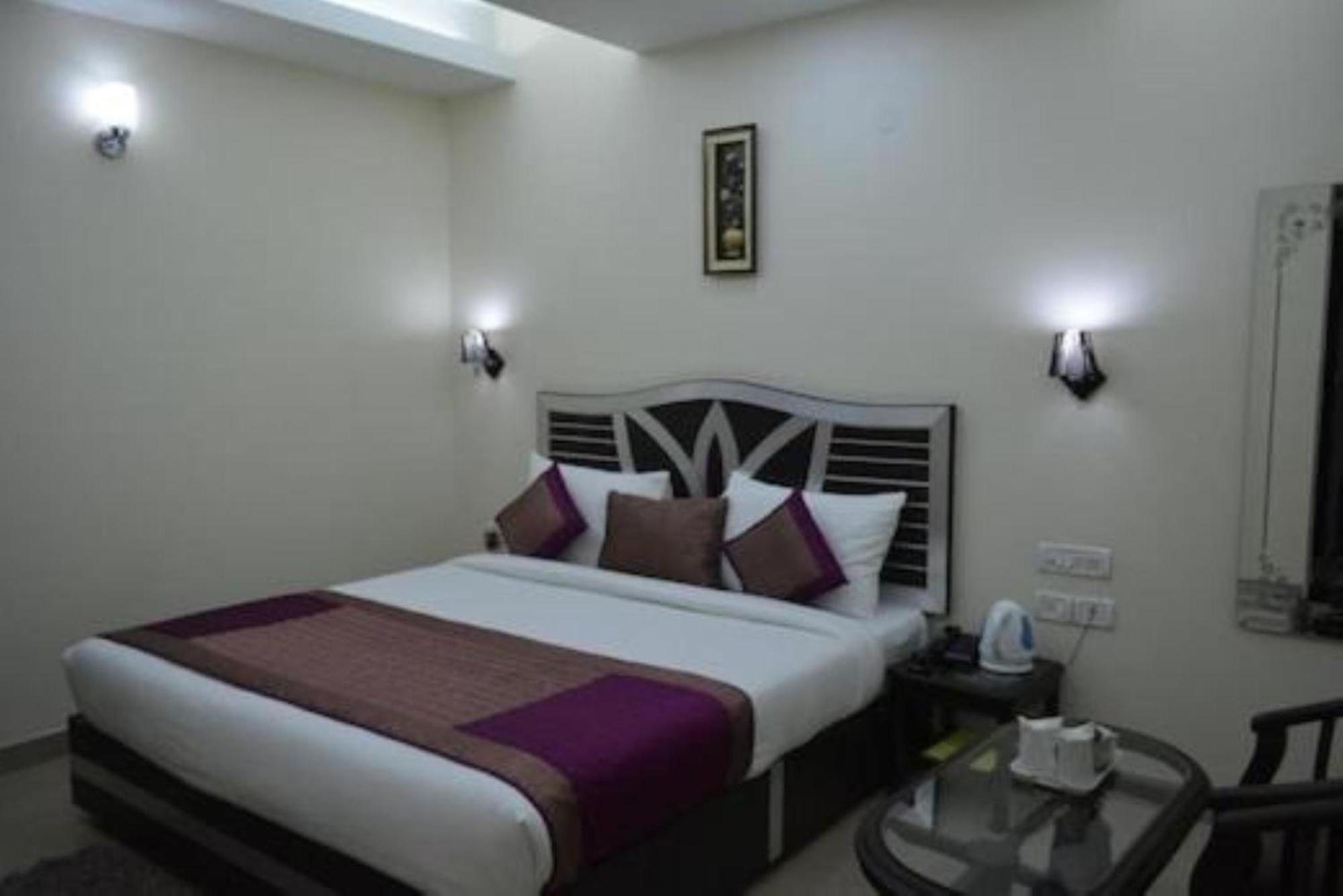 Jet Fox By Aero View Hotel, Delhi Airport New Delhi Exterior photo