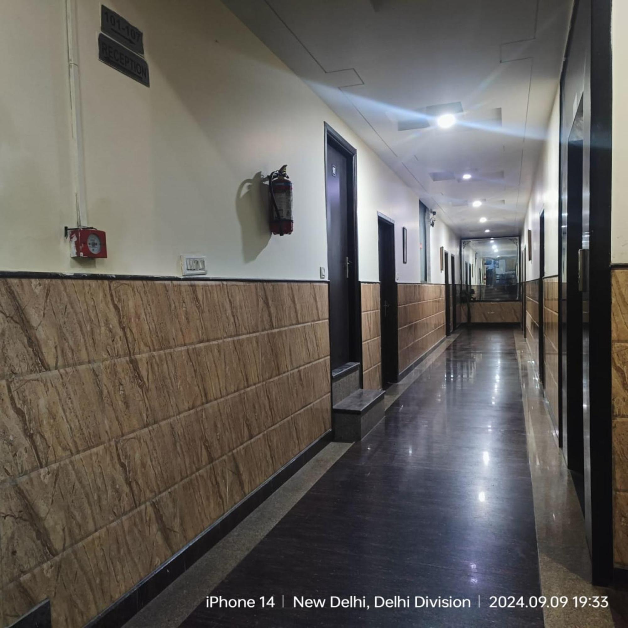 Jet Fox By Aero View Hotel, Delhi Airport New Delhi Exterior photo